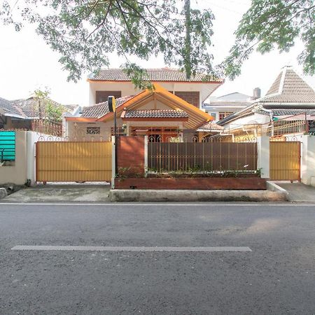 SPOT ON 3218 Bee Palm Family Syariah Hotel Malang Bagian luar foto